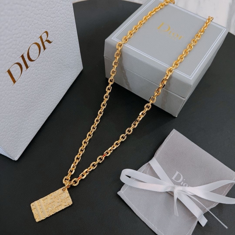 chr1st1an D10r necklaces